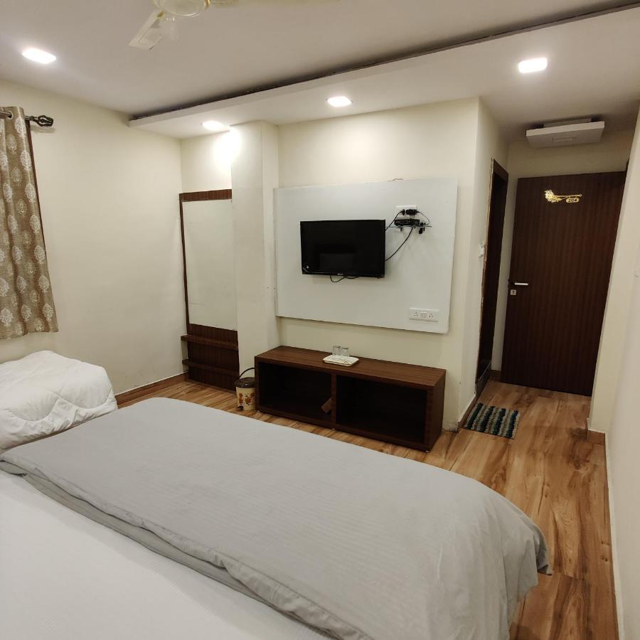 Hotel Shreeji Residency Pachmarhī Exterior foto